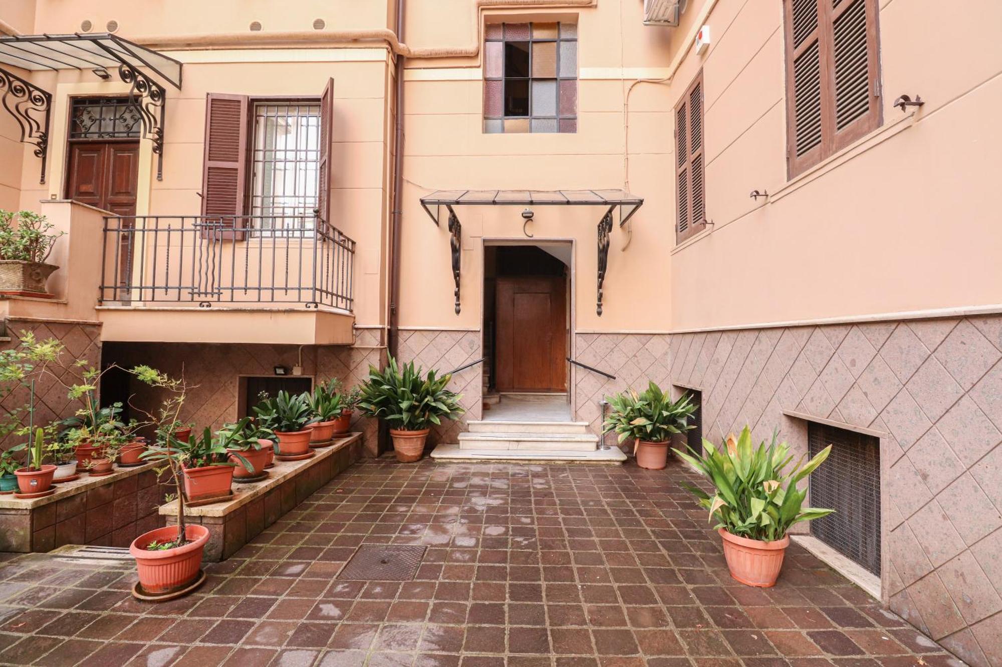 Re Di Rhome Guest House — Photos 2